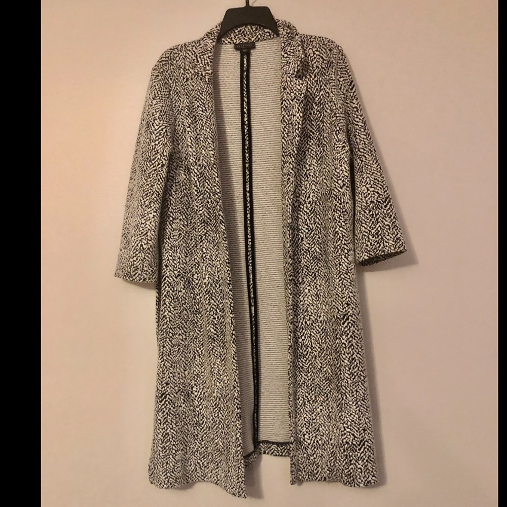 Metaphor long sleeve long buttonless jacket